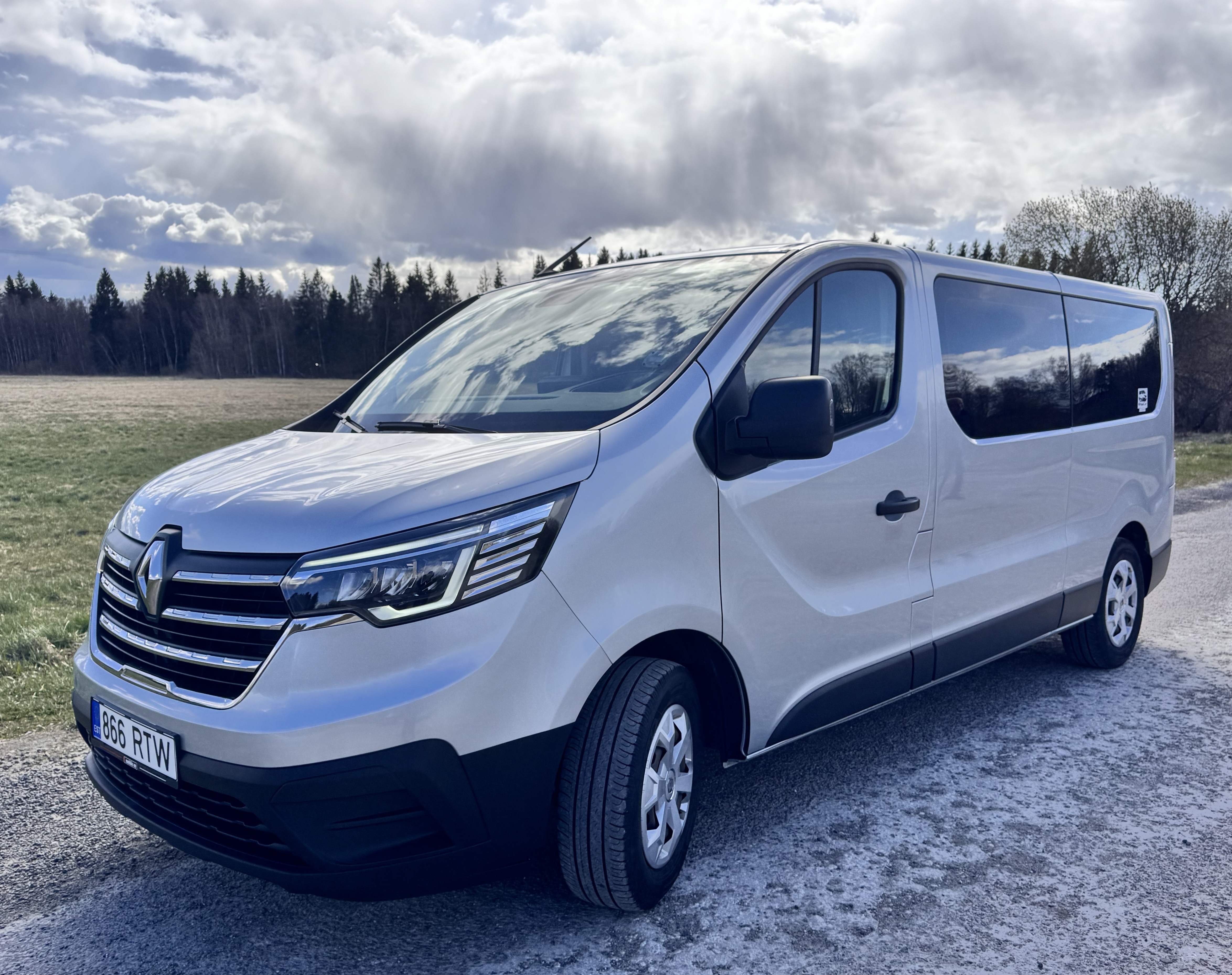 Renault Trafic 2023 — pilt 1